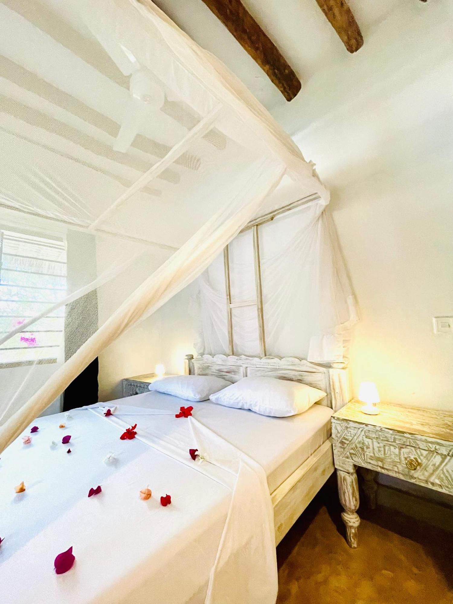 Nyumba Ya Afrika Bed & Breakfast Watamu Exterior foto