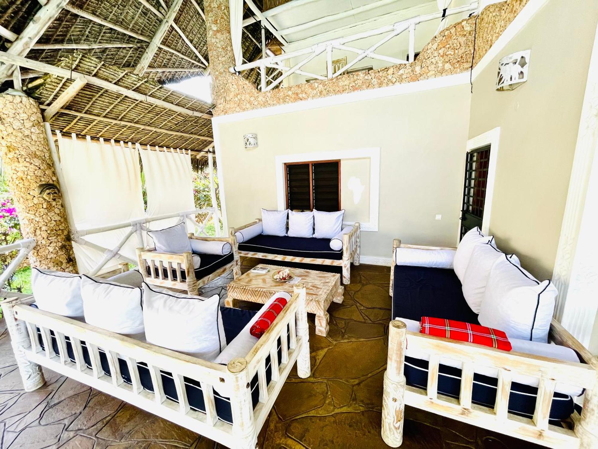 Nyumba Ya Afrika Bed & Breakfast Watamu Exterior foto